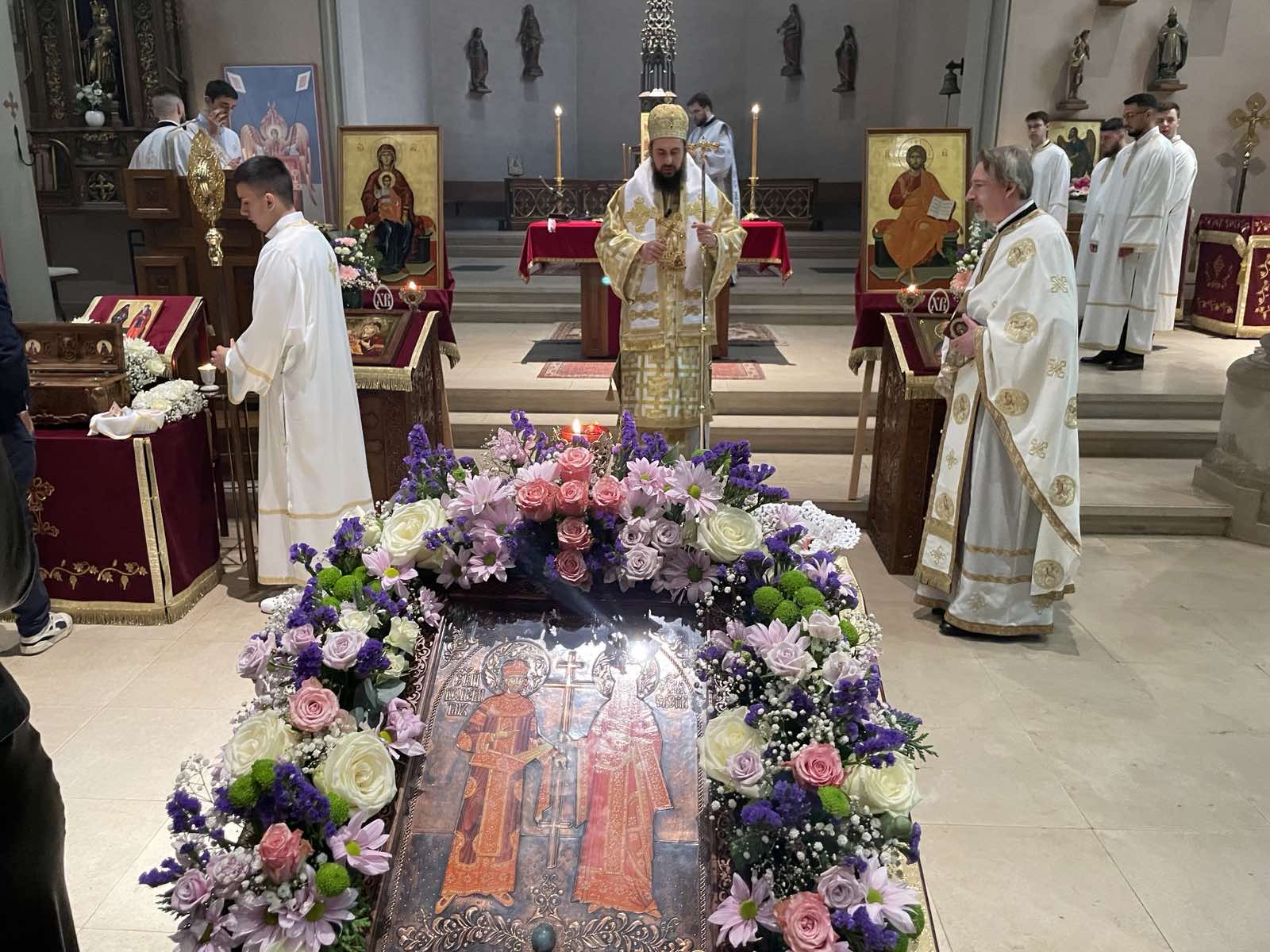 ПАРОХИЈСКА СЛАВА СВЕТИ ЦАР КОНСТАНТИН И ЦАРИЦА ЈЕЛЕНА ПАРОХИЈСКА СЛАВА СВЕТИ ЦАР КОНСТАНТИН И ЦАРИЦА ЈЕЛЕНА