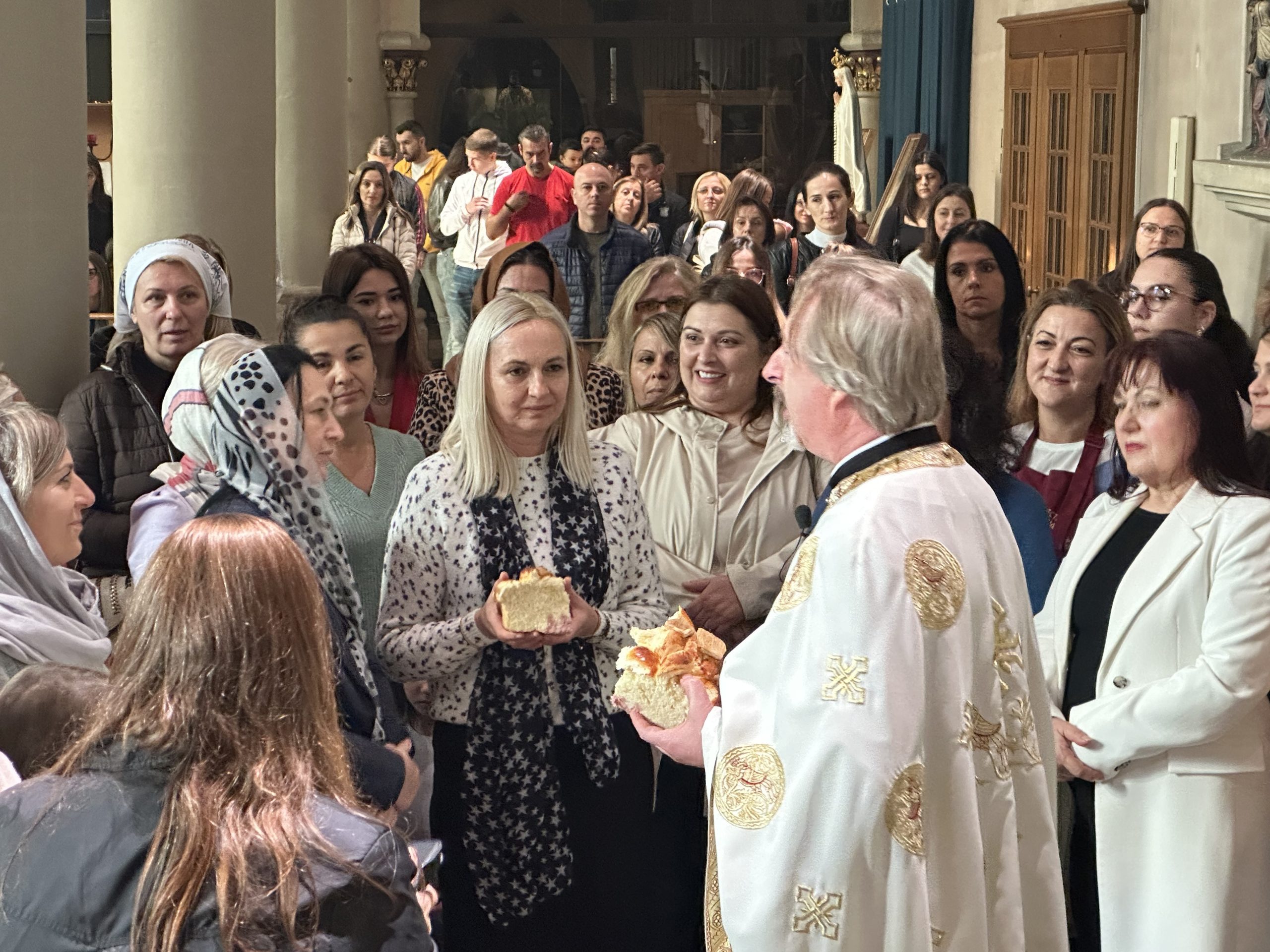 СЛАВА КОЛА СЕСТАРА