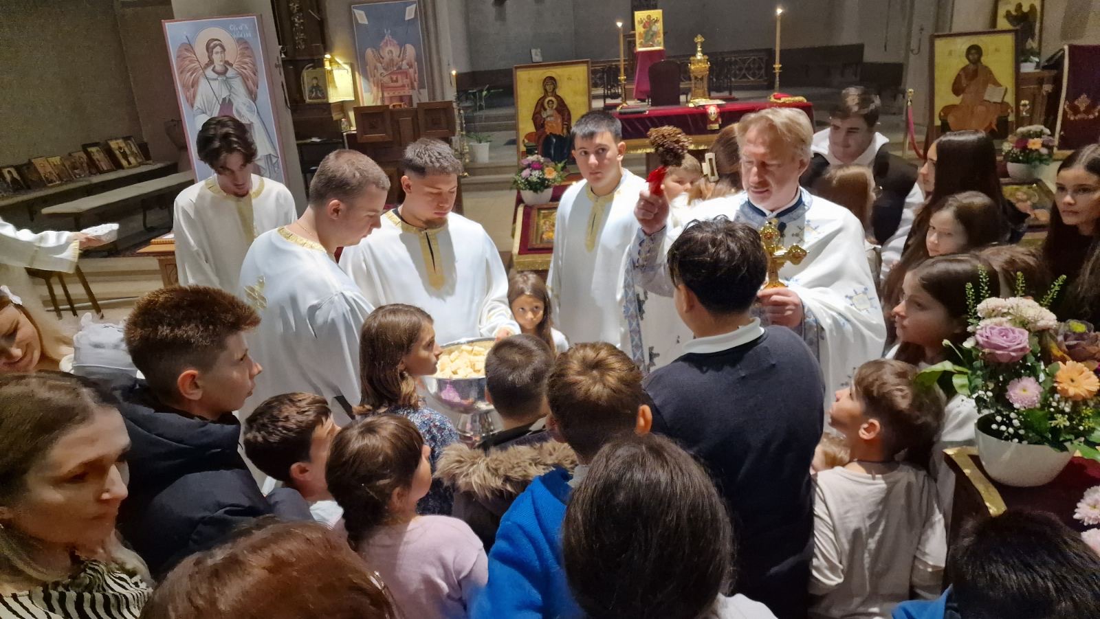 РОЂЕЊЕ ПРЕСВЕТЕ БОГОРОДИЦЕ И МОЛЕБАН ЗА ЂАКЕ И СТУДЕНТЕ РОЂЕЊЕ ПРЕСВЕТЕ БОГОРОДИЦЕ И МОЛЕБАН ЗА ЂАКЕ И СТУДЕНТЕ